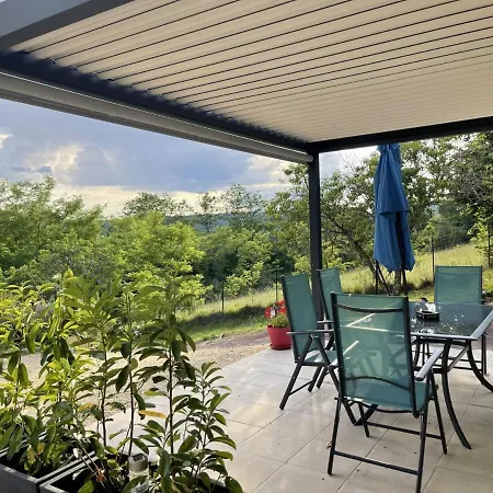 Prázdninový dům Confortable Avec Piscine Chauffee, Wi-fi Et Animaux Acceptes - Fr-1-616-287